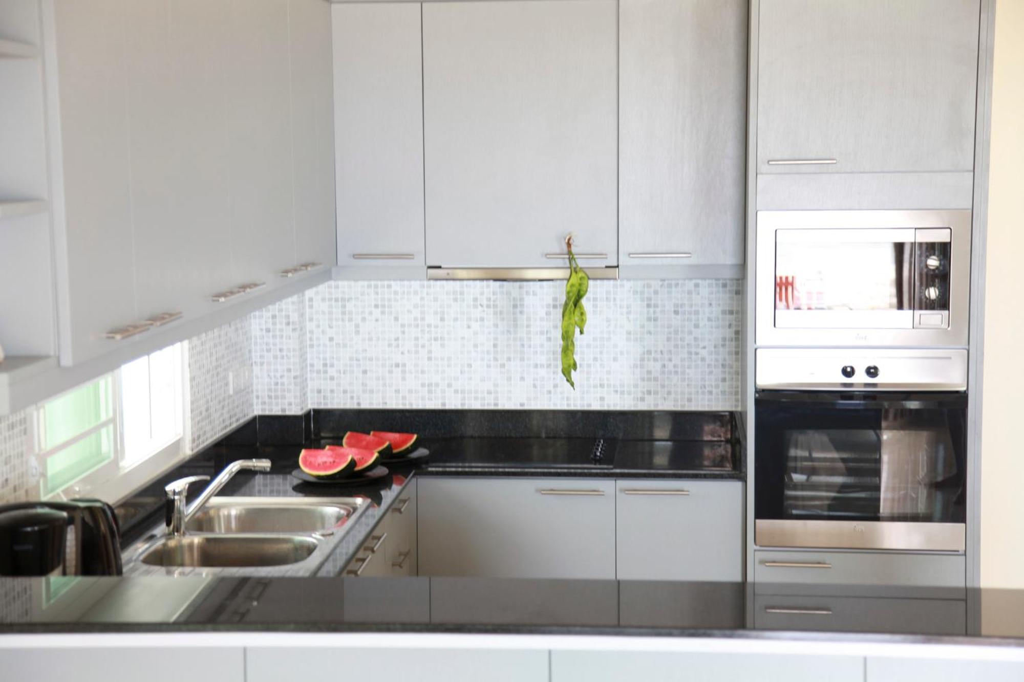 Absolute Beachfront Villa Ban Huai Yang Exterior foto